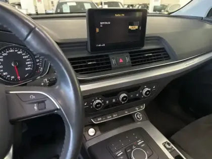 Photo 18 Audi Q5 Quattro 2.0 190 ch S-tronic7 T