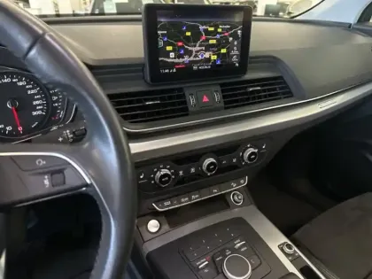 Photo 17 Audi Q5 Quattro 2.0 190 ch S-tronic7 T