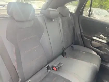 Photo 12 Mercedes GLA 250 e AMG Line