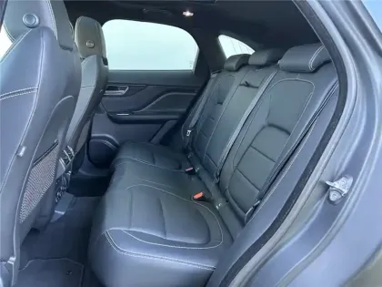 Photo 27 Jaguar F-Pace 2.0 D - 180 CH  AWD BVA8