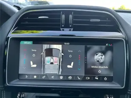 Photo 16 Jaguar F-Pace 2.0 D - 180 CH  AWD BVA8