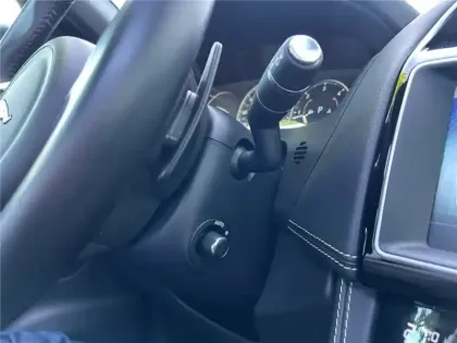 Photo 10 Jaguar F-Pace 2.0 D - 180 CH  AWD BVA8