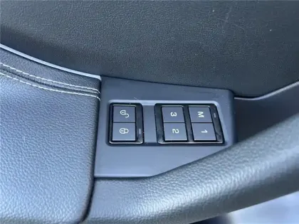 Photo 22 Jaguar F-Pace 2.0 D - 180 CH  AWD BVA8