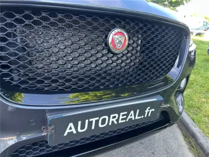 Photo 32 Jaguar F-Pace 2.0 D - 180 CH  AWD BVA8