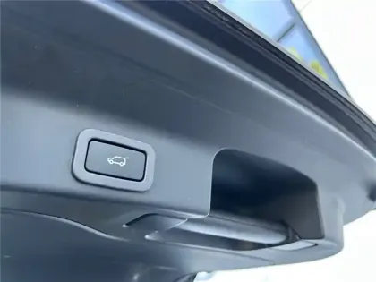 Photo 30 Jaguar F-Pace 2.0 D - 180 CH  AWD BVA8