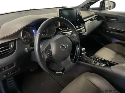 Photo 8 Toyota C-HR HYBRIDE MC19 1.8L Dynamic