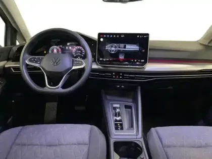 Photo 7 Volkswagen Golf 1.5 eHybrid 204 DSG6 VW Edition