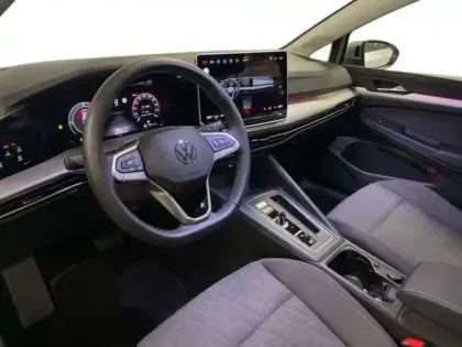 Photo 8 Volkswagen Golf 1.5 eHybrid 204 DSG6 VW Edition