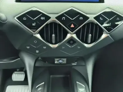 Photo 12 DS DS 3  BlueHDi 130 EAT8 Rivoli