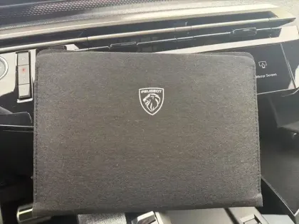 Photo 15 Peugeot 3008  Hybrid 145 e-DCS6 GT