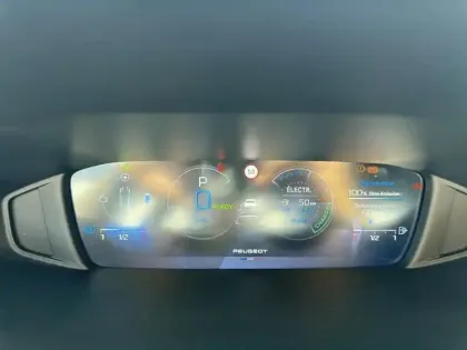 Photo 20 Peugeot 308  PHEV 180 e-EAT8 Allure Pack