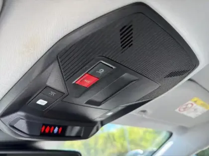 Photo 21 Peugeot 308  PHEV 180 e-EAT8 Allure Pack