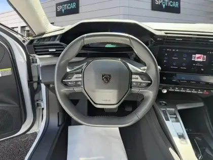 Photo 11 Peugeot 308  PHEV 180 e-EAT8 Allure Pack