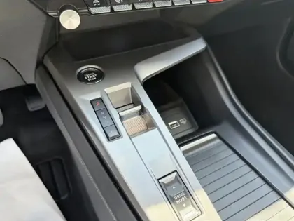 Photo 23 Peugeot 308  PHEV 180 e-EAT8 Allure Pack