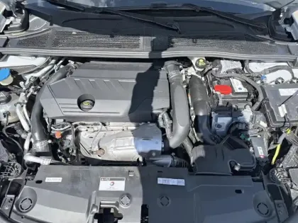 Photo 6 Peugeot 308  PHEV 180 e-EAT8 Allure Pack