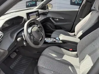 Photo 8 Peugeot 2008  Hybrid 145 e-DCS6 Allure