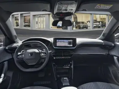 Photo 9 Peugeot 2008  Hybrid 145 e-DCS6 Allure