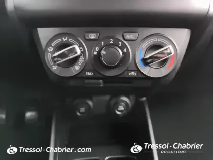 Photo 12 Suzuki Swift  1.2 Dualjet Hybrid Avantage