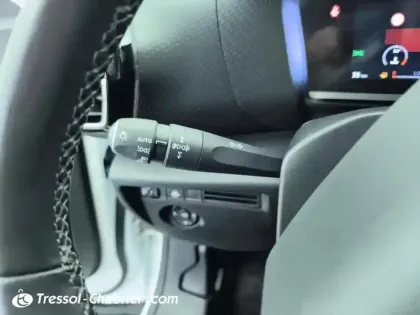 Photo 6 Citroën C4  PureTech 130 S&S EAT8 Shine Pack