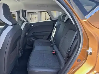 Photo 22 Renault Captur  TCe 90 Intens
