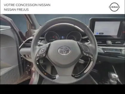 Photo 12 Toyota C-HR  2.0 Hybride 184ch Collection E-CVT