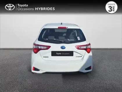 Photo 14 Toyota Yaris  100h Dynamic 5p RC18