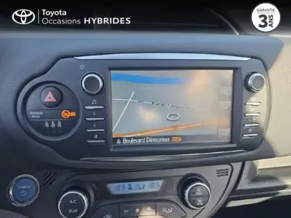 Photo 8 Toyota Yaris  100h Dynamic 5p RC18