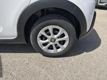 Photo 10 Citroën C3  1.5 BlueHDi 100ch S&S Feel E6.d