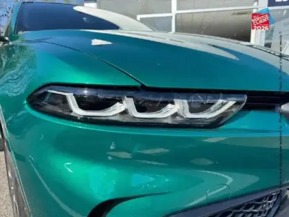 Photo 12 Alfa Romeo Tonale  1.5 Hybrid 160ch Tributo Italiano TCT