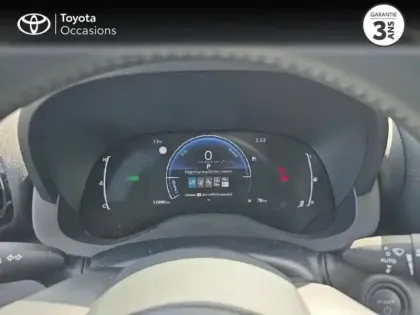 Photo 13 Toyota Yaris  116h Design 5p MC24