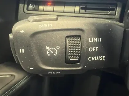 Photo 13 Peugeot 308  1.2 PureTech 130ch S&S Allure Pack EAT8