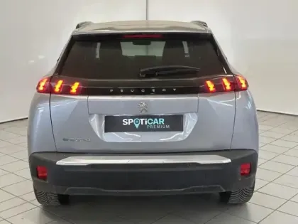 Photo 8 Peugeot 2008  e- 136ch Style