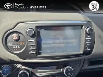 Photo 7 Toyota Yaris  100h France Business 5p RC19