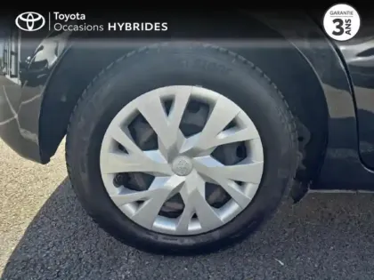 Photo 8 Toyota Yaris  100h France Business 5p RC19