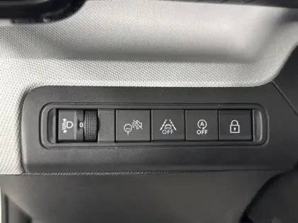 Photo 14 Citroën C3  1.2 Turbo 100ch YOU