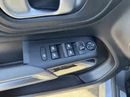 Photo 11 Citroën C5 aircross  Hybrid 225ch Shine Pack e-EAT8