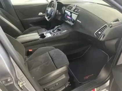 Photo 12 DS DS 7  Crossback E-TENSE 225ch Performance Line +