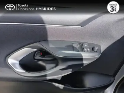 Photo 23 Toyota Yaris  116h Dynamic 5p MY22