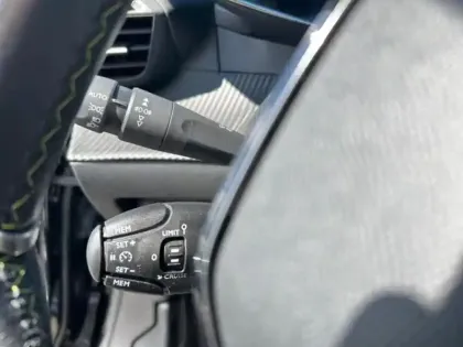 Photo 14 Peugeot 2008  e- 136ch GT