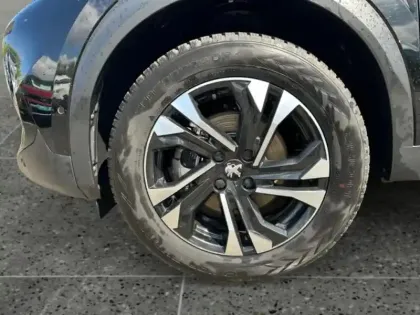 Photo 13 Peugeot 2008  e- 136ch GT