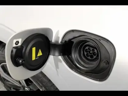 Photo 27 Volvo XC60  T6 Hybride Rechargeable 253 + 145ch Plus Style Chrome Geartronic 8 AWD