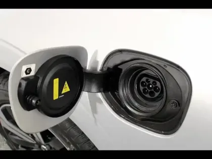 Photo 42 Volvo XC60  T6 Hybride Rechargeable 253 + 145ch Plus Style Chrome Geartronic 8 AWD