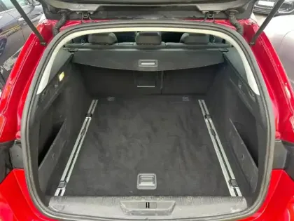 Photo 6 Peugeot 308  SW 1.2 PureTech 130ch Féline S&S EAT6