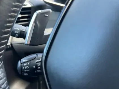 Photo 14 Peugeot 208  1.2 PureTech 130ch S&S Allure EAT8