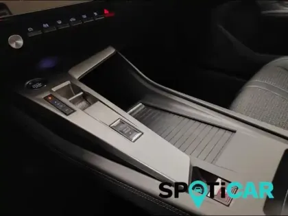 Photo 12 Peugeot 308  1.5 BlueHDi 130ch S&S Allure EAT8