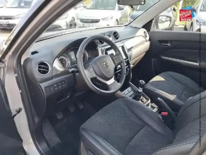 Photo 14 Suzuki Vitara  1.4 Boosterjet Hybrid 129ch Style Allgrip