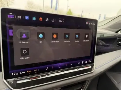 Photo 12 Volkswagen Tiguan  2.0 TDI 150ch R-Line Edition DSG7