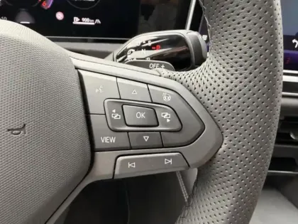 Photo 9 Volkswagen Tiguan  2.0 TDI 150ch R-Line Edition DSG7