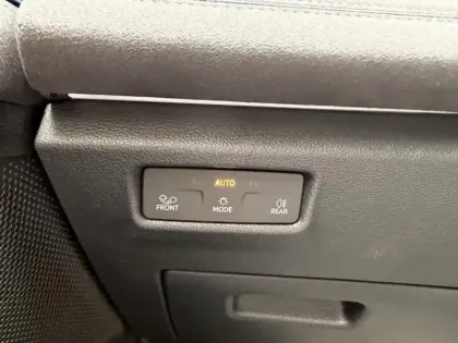 Photo 6 Volkswagen Tiguan  2.0 TDI 150ch R-Line Edition DSG7