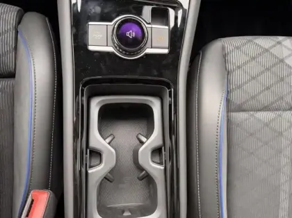 Photo 13 Volkswagen Tiguan  2.0 TDI 150ch R-Line Edition DSG7